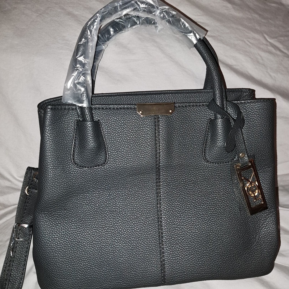 NEW with tags Rich Elegant Black purse vegan leather Gold zippers